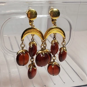 Orecchini Vintage Corona Trifari Ambra/Rootbeer Lucite Cascata Pendenti Clip On - Foto 1 di 13