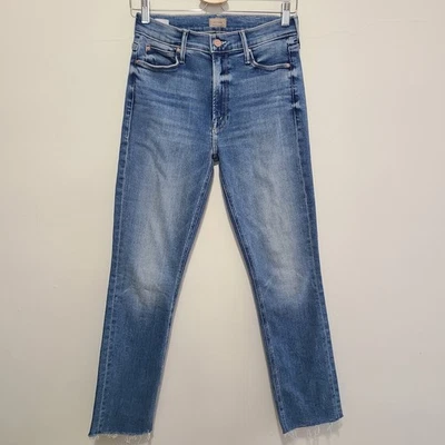 Pantalones de mezclilla MOTHER The Mid Rise Dazzler tobillo deshilachado talla 28 en Riding the Cliffside Foto 1 de 4