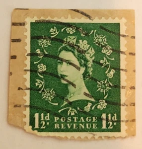 Postage Revenue 1½D Stamp ~ Queen Elizabeth II ~ Green ~ Posted ~ 1950's - 08 - Picture 1 of 6
