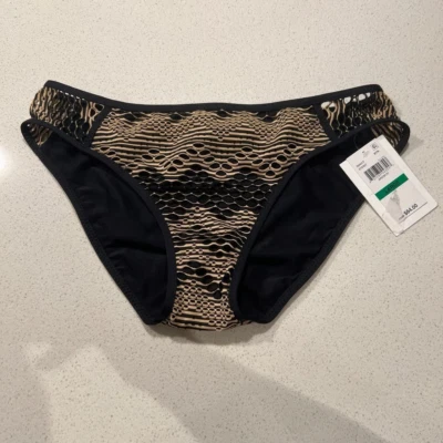 BECCA Crochet Encaje Reveal Hipster Fit Bikini Parte Inferior de Natación Negro/Beige Talla Grande Foto 1 de 4