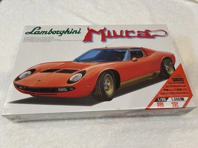 Lamborghini Miura Limited Edition Fujimi 1/20 scale Plastic Model Kit - Image 1 of 4