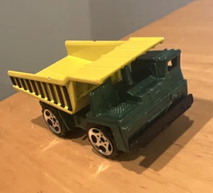 Vintage 1989 Matchbox Dump Truck No.9 green And Yellow 1:140 - Picture 1 of 5