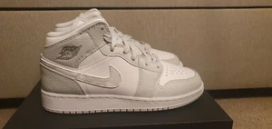 Nike Air Jordan 1 Retro Mid SE GS Smoke Grey Fog Camo White UK 3.5 US 4 EU 36 - Picture 1 of 9