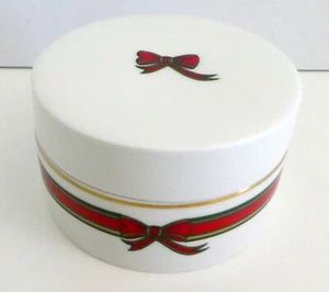 Royal Doulton Ribbon Pattern Trinket Box 3 7/8" VINTAGE - Picture 1 of 6