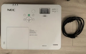 NEC NP-ME453X LCD Classroom Projector - Less Than 3000 Hours *NO remote* - Afbeelding 1 van 3