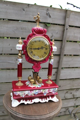 Vintage italian porcelain mantel clock floral figurine Cover