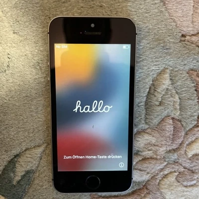 Apple iPhone SE 64GB First Generation Unlocked Grey Silver - Image 1 of 4