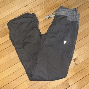 IVIVVA Light Gray Sz 10 Athletic Pants Drawstring Waist Ruched Sides Pockets - Picture 1 of 18