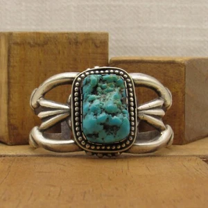 Pulsera de plata esterlina fundida en arena con piedra turquesa+ - Imagen 1 de 4