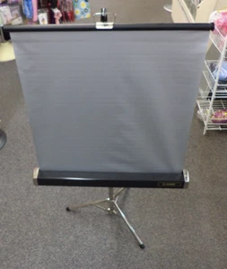 Knox Portable Projector Screen Foldable 25"X 25" - Picture 1 of 7