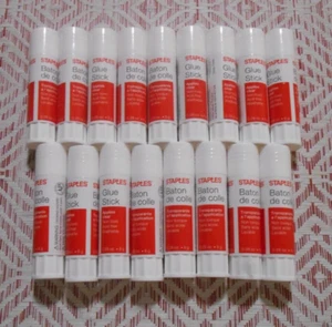 Lot of 17 NEW Staples Glue Sticks, .28 oz - Picture 1 of 1