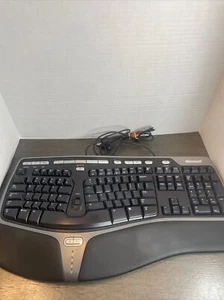 Microsoft Natural Ergonomic Curved Wired Keyboard 4000 v1.0 Model 1048 KU-0462 - Picture 1 of 7