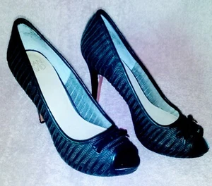 Bow Pumps Joan & David Orlina Black Patent Leather Peep Toe High Heels Shoes 8M - Picture 1 of 1