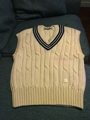 Tory Burch 100% Wool Cable Knit Tennis Best New Ivory Size L $348 - Image 1 of 4