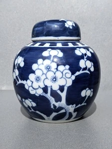 Chinese Blue and White Ginger Jar, Kangxi double circle mark. In v.g.c. - Picture 1 of 10