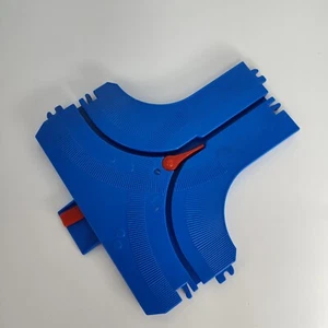T-Point Track "B" Blue - Tomy Big Big Loader Construction #5003 REPLACEMENT PART - Picture 1 of 4