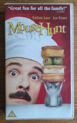 MOUSE HUNT 1998 FILM STARRING LEE EVANS VHS PAL VIDEO TAPE - Great Condition PG - Image 1 of 4