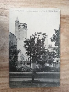 CPA - 31 - TOULOUSE - Le Square du Lycée et la Tour de l'Hôtel de Bernuy. - Imagen 1 de 2
