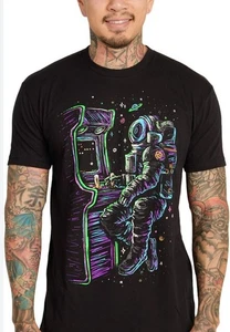 Camiseta Into The Am XL Astro Arcade Brilla en la Oscuridad Para Hombre Material Suave X-Grande - Imagen 1 de 7