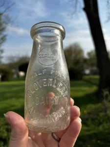 Half 1/2 Pint Milk Bottle Embossed CLOVERLEAF DAIRY ANN ARBOR MI MICHIGAN - Picture 1 of 6