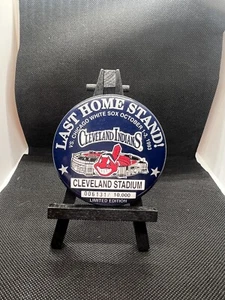 Cleveland Indians 1983 Last Home Stand Limited Edition Button - Picture 1 of 2