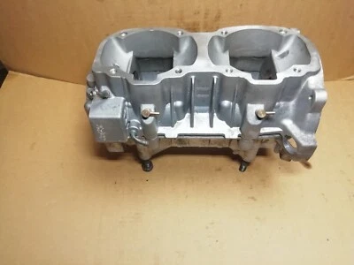 Ski-doo Skidoo Lynx 550F crankcase 420888498 - Image 1 of 4