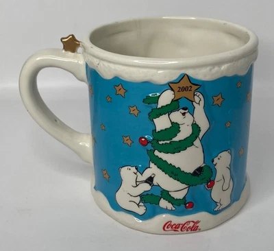 Taza Coca-Cola Christmas Polar Bear and Cubs 2002 de Houston Harvest Foto 1 de 4