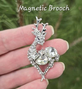 Broche MAGNÉTICO de cristal de ciervo dulce, alce, ciervo, reno.  Pin Joyería Navidad - Imagen 1 de 7