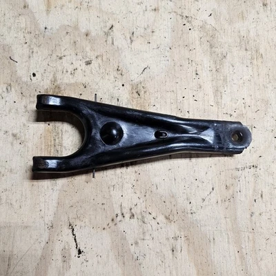 Оригинальный выпускной вилочный и пылезащитный ботинок муфты для пикапа Mazda серии B2200 86-93 - Изображение 1 из 4