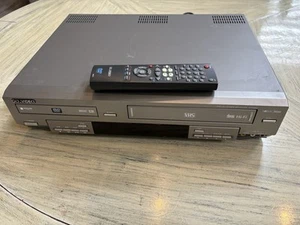Go Video Sonic Blue DVR4400 - Lettore VHS combinato DVD con telecomando OEM - Foto 1 di 3