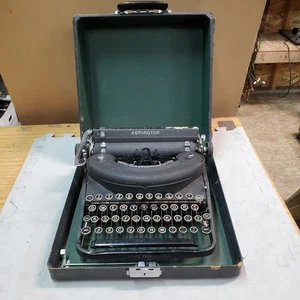Remington Rand Deluxe Noiseless Typewriter - Picture 1 of 12
