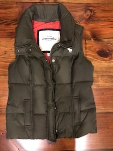 Abercrombie Kids Youth Medium Daunen, Federn ärmellose gefütterte Weste olivgrün - Bild 1 von 8
