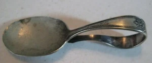 Vintage 1928 Oneida Carlton Silverplated Loop Handle Baby Spoon - Picture 1 of 5