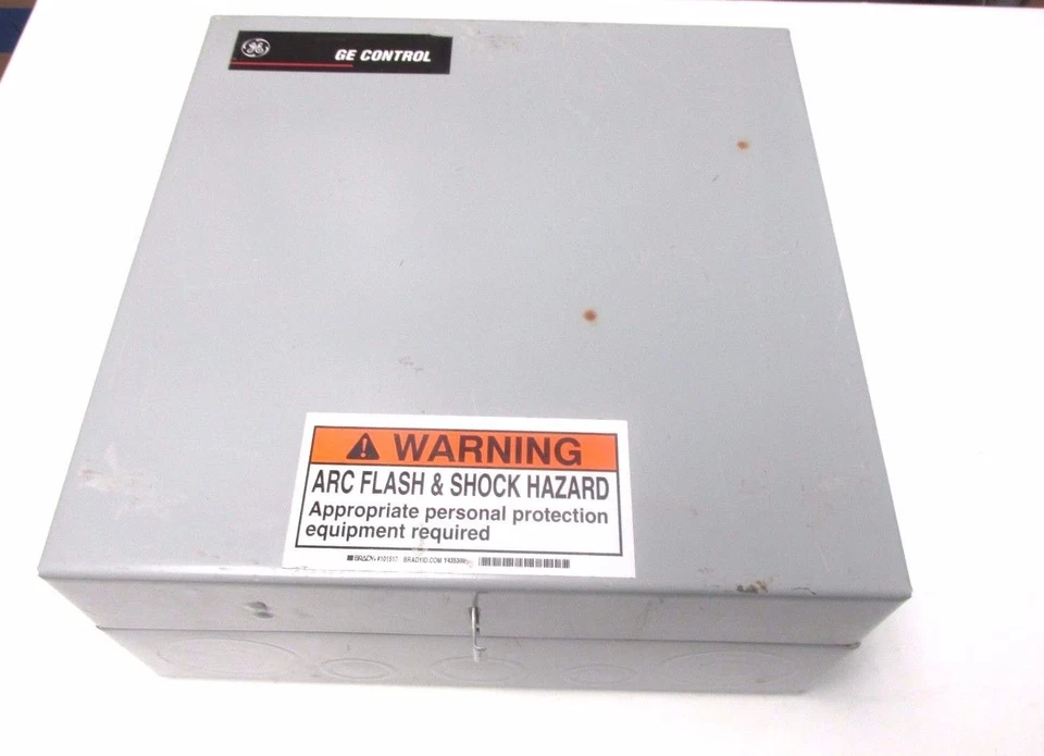 NEW .. GE Control Electr Held Lighting Contactor Cat# CR463M60MND10A0 .. UZ-50 - Image 1 of 1