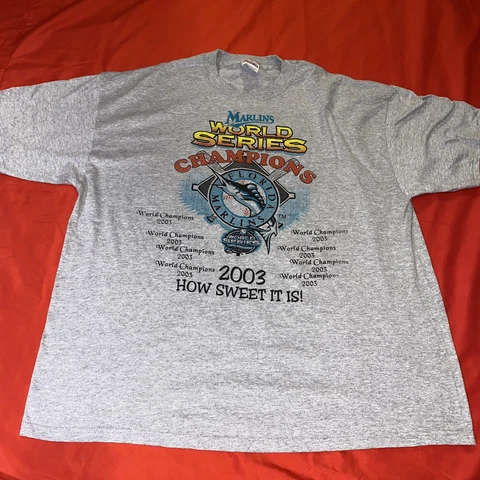 Vintage 2003 Florida Marlins World Series Champions T-Shirt Mens XL 24in x 29in Cover