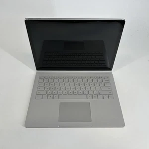 Microsoft Surface Book 2 13.5" Silver QHD+ TOUCH 1.9 GHz i7-8650U 16GB 512GB SSD - Picture 1 of 10