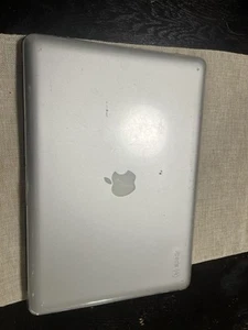 MacBook 2010 - Picture 1 of 2