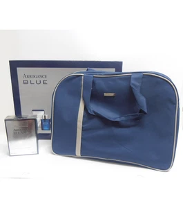 Arrogance cofanetto uomo profumo Blue edt 100ml + borsone sport/viaggio - Foto 1 di 7