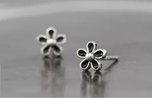 925 Solid Sterling Silver Ear Studs Earrings Enamel Flower Black - Foto 1 di 4