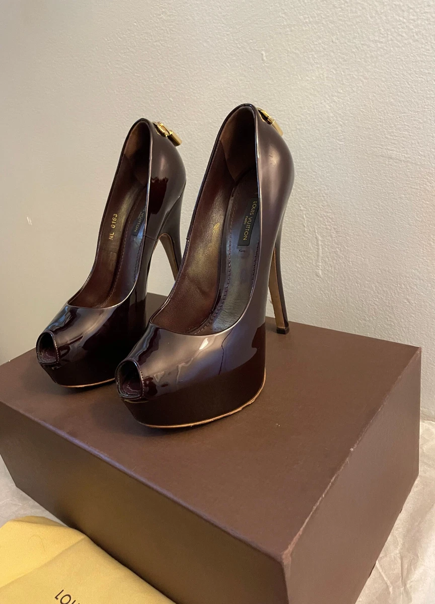 LOUIS VUITTON バーガンディ ハイヒール Vtg LOUIS VUITTON PATENT LEATHER STEPHEN SPROUSE GRAFFITI