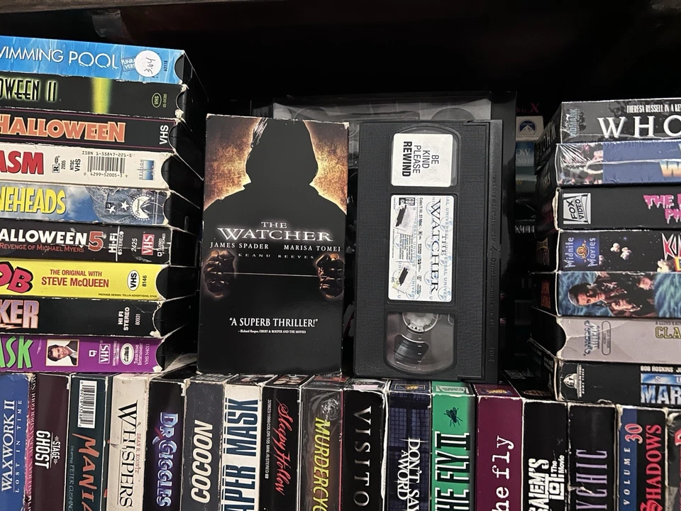 The Watcher VHS Tape 2001, Late Release Video HTF Slasher Suspense Thriller Foto 1 de 4