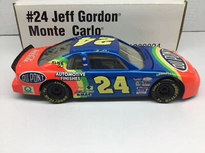 Jeff Gordon #24 NASCAR Chevrolet Monte Carlo Dupont escala 1:24 Revell 1995 Foto 1 de 4