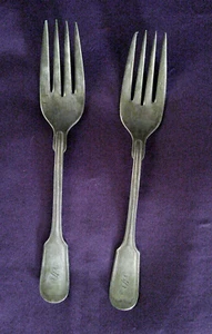 1847 Rogers Bros IS Silverplate Flatware Forks, 6.5 inch - Lot of 2 - Monogram S - Bild 1 von 3