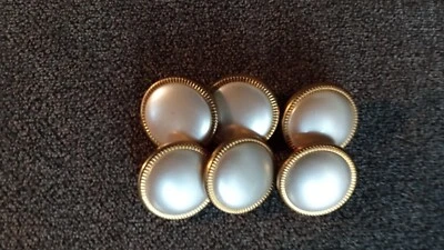 6   pearl buttons in gold frame 14/16"/22mm/ - Image 1 of 4