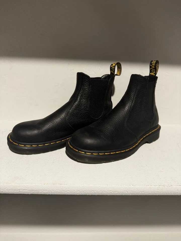 Authentic Dr Marten Black Chelsea Boot - Image 1 of 2
