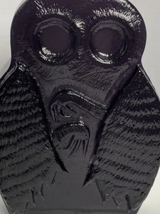Sujetalibros de vidrio Blenko Mothman Heliotropo Pt. Monstruo Cryptid Pleasant WV - Imagen 1 de 16