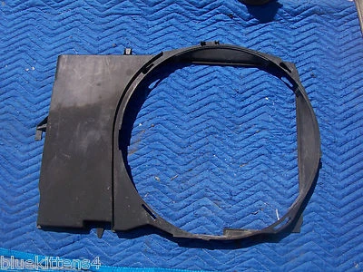1993 年 400 SEL Radiator 风扇 SHROUD 原始设备制造商二手原装 MERCEDES 部件 # 140 505 02 55 — 第 1/4 张图片