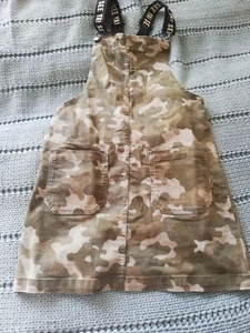 Kleid Sommer gr 134/140 Mädchen Armi Loock mit Schriftzug an den Trägern - Bild 1 von 1