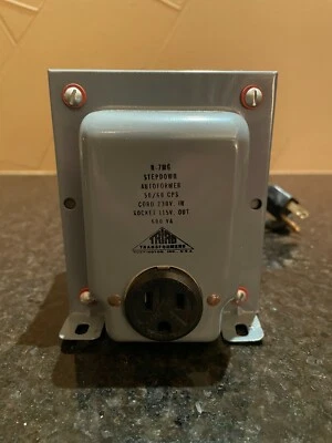 TRIAD N-7MG Stepdown Autoformer Transformer Input 230 VAC - Output 115 VAC 600VA - Image 1 of 4