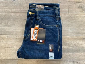 Jean de mezclilla azul recto calce regular 5.11 TACTICAL Defender Flex para hombre 30X32 - Imagen 1 de 9